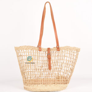 Sac carré en paille ajouré, rabat en cuir et bandoulière - Green Doum