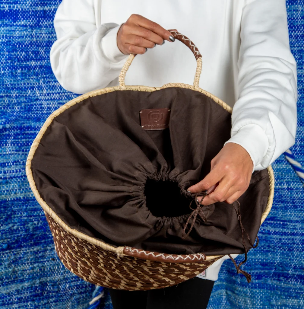Straw basket with leather design by Green Doum, photo 4