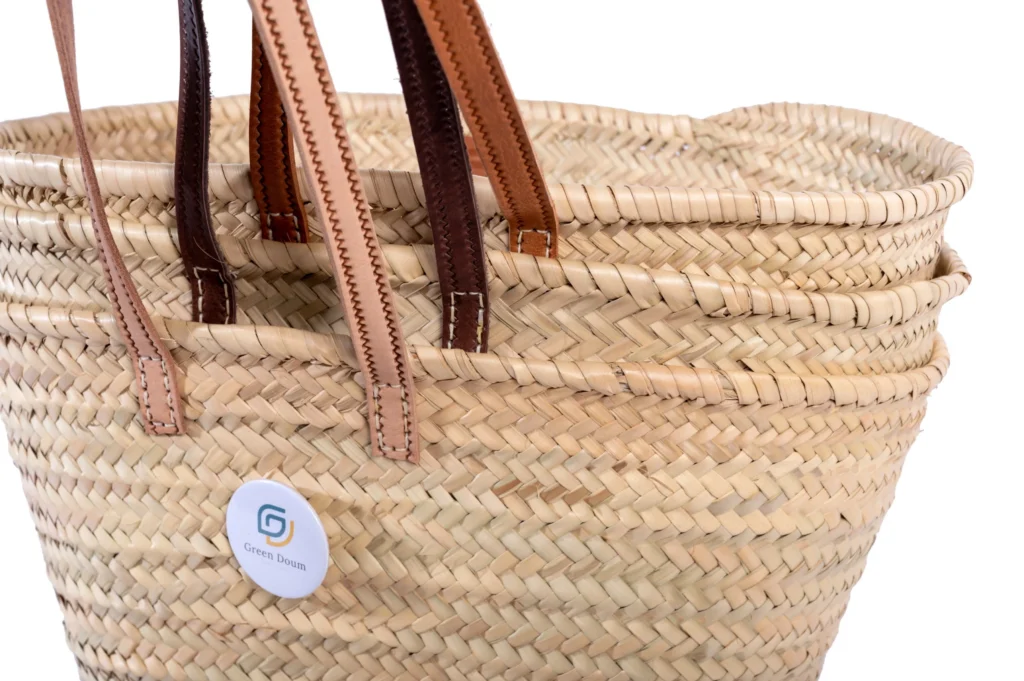 Straw beach basket by Green Doum, photo 2