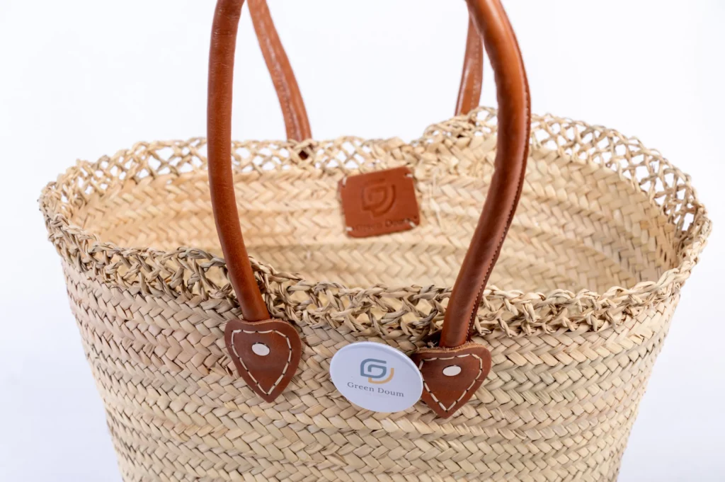 Straw shoulder basket with openwork rim by Green Doum, photo 4