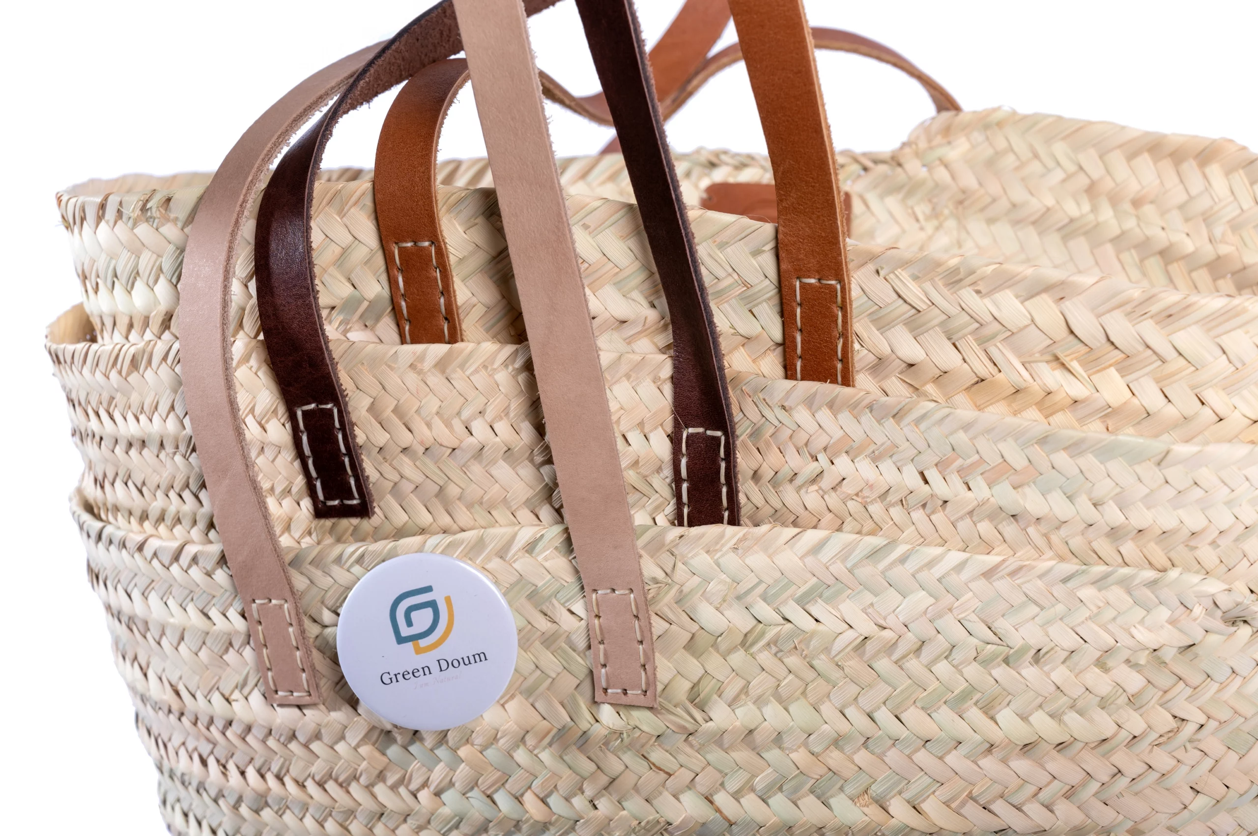 Palm leaf basket with long handles by Green Doum, photo 3