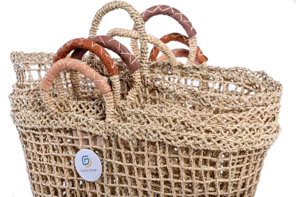Square straw basket by Green Doum, photo 2