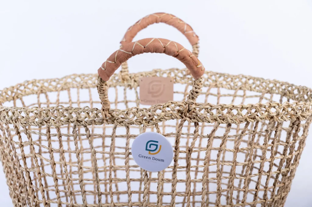 Square straw basket by Green Doum, photo 4