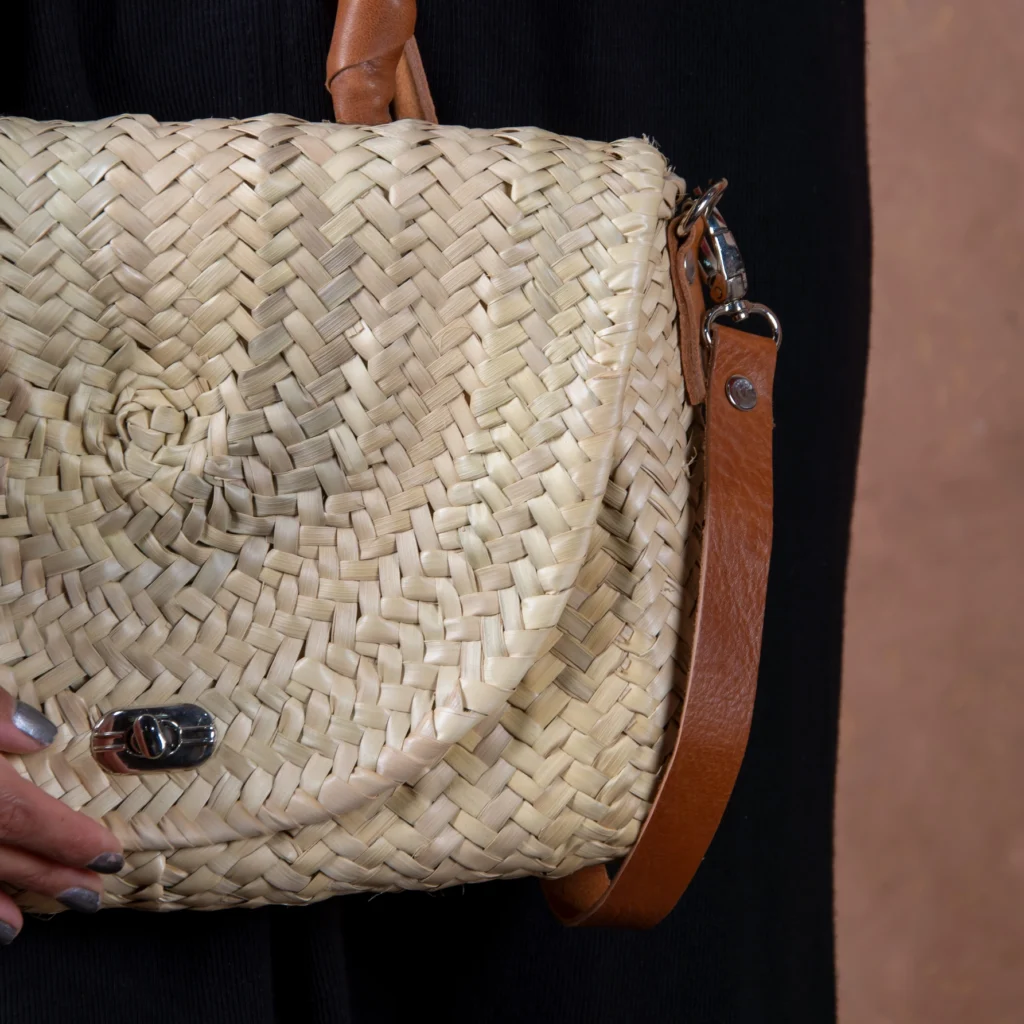 Camel leather straw handbag by Green Doum, photo 4
