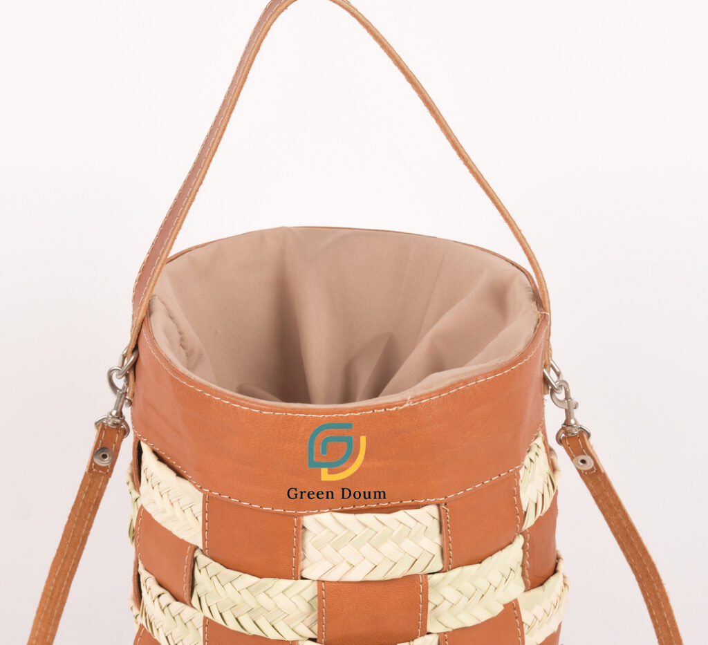 Straw bag with leather straps by Green Doum, photo 2